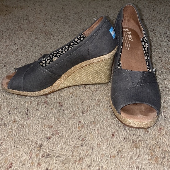 Toms open toe grey wedges - Picture 2 of 7